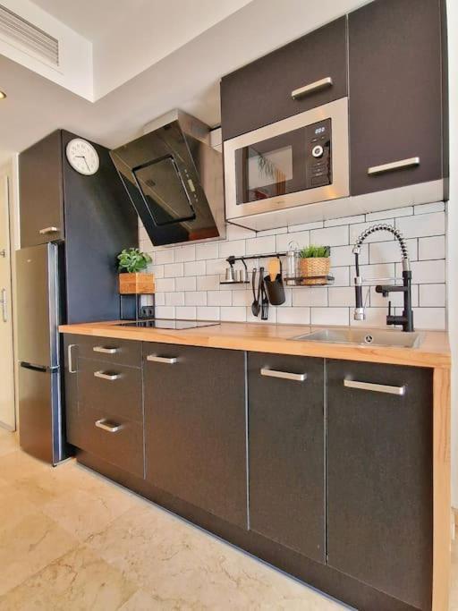 Acogedor Piso Con Terraza Y Parking! Apartamento Benalmádena Exterior foto