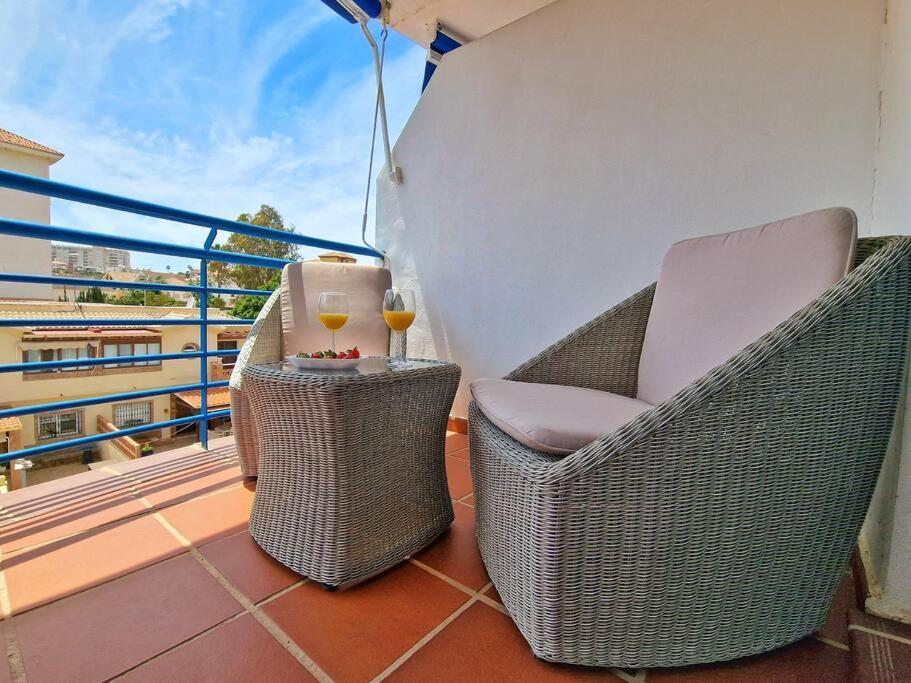 Acogedor Piso Con Terraza Y Parking! Apartamento Benalmádena Exterior foto