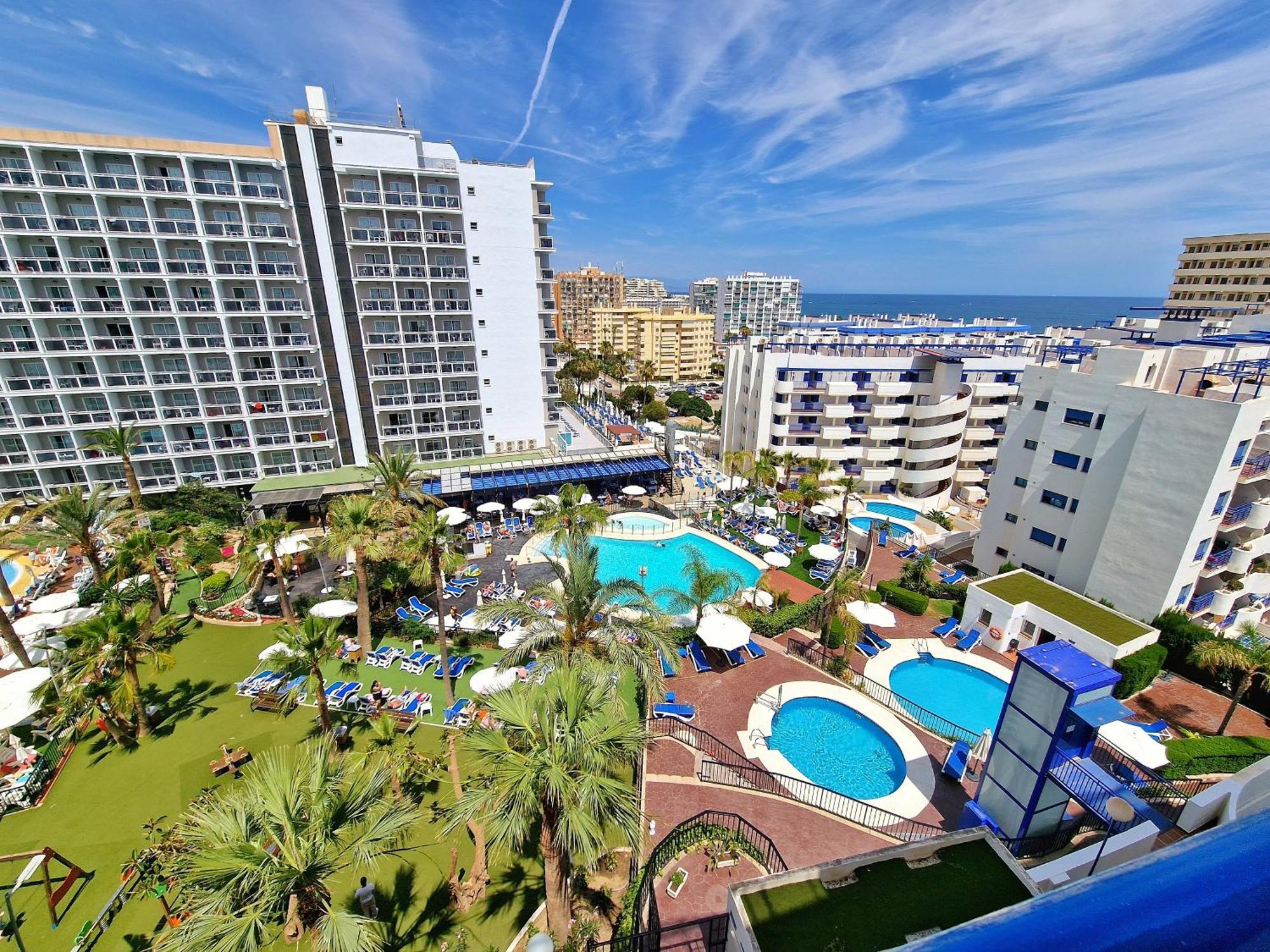 Acogedor Piso Con Terraza Y Parking! Apartamento Benalmádena Exterior foto